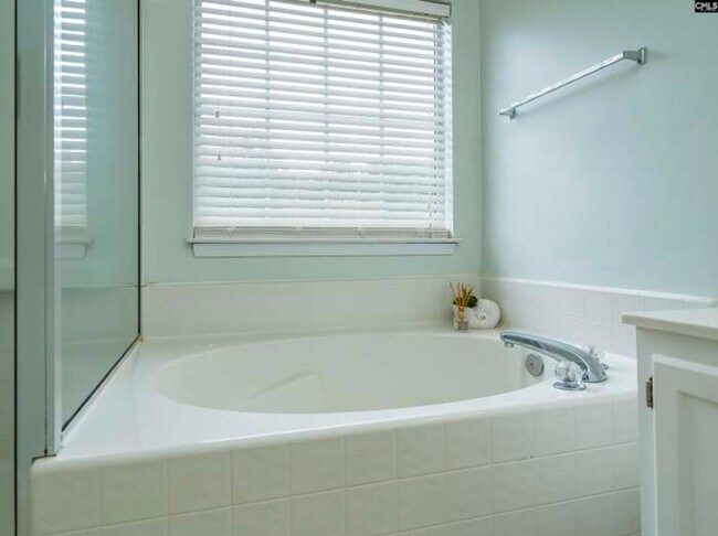 Building Photo - Home For Rent in Mallard Hills!