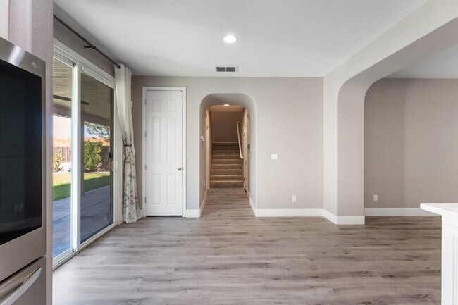 Building Photo - 5816 Amnest Way