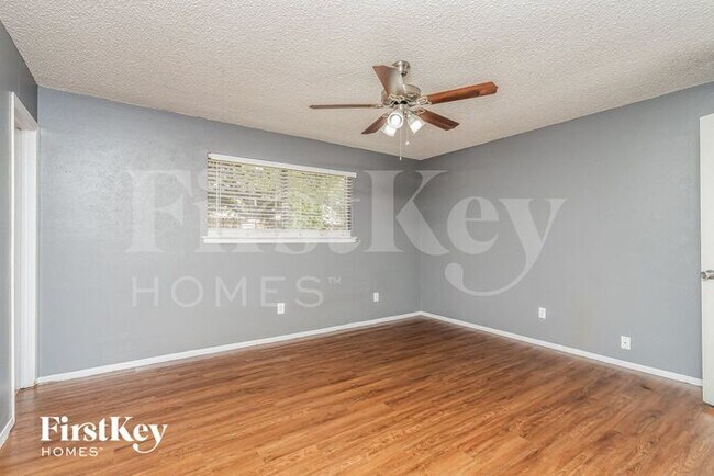 Building Photo - 7557 Folkstone Dr