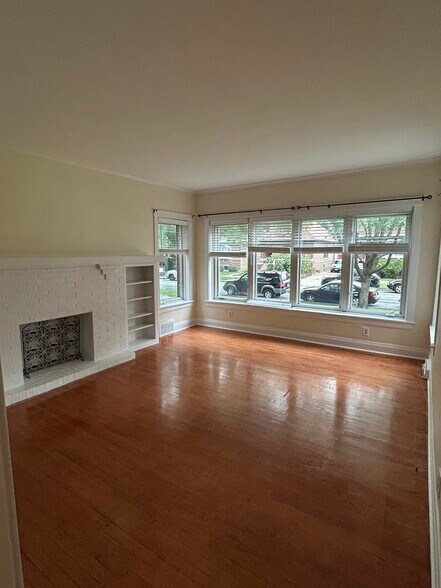 Primary Photo - 1336 Wisconsin Ave
