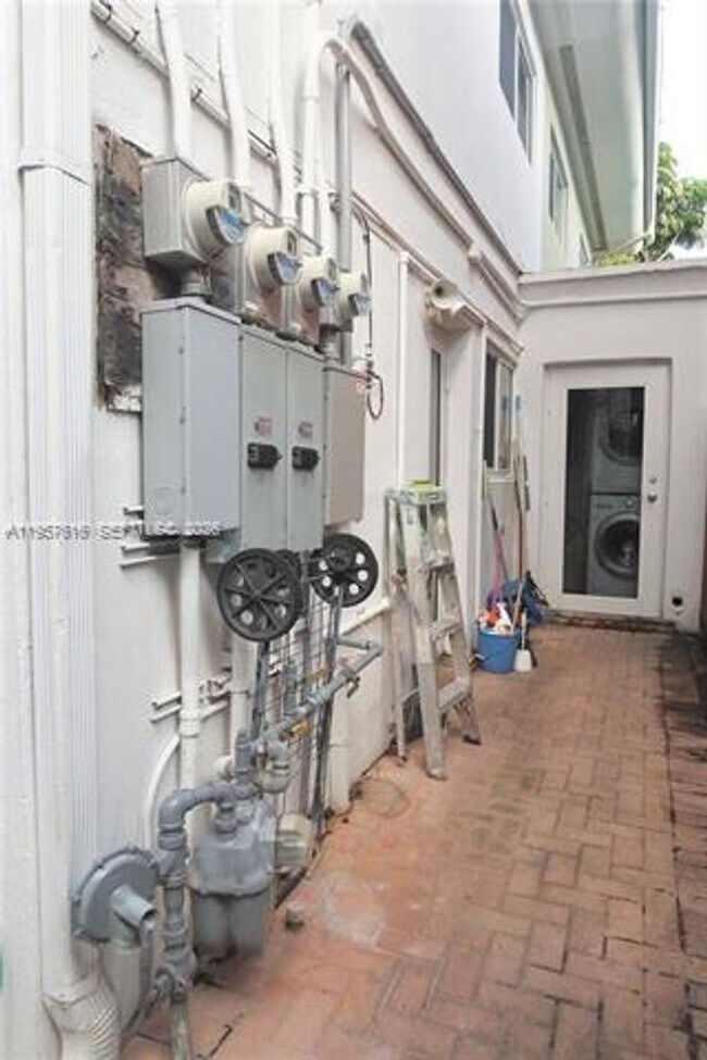 Building Photo - 7312 Gary Ave