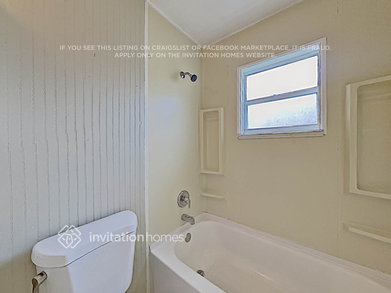 Building Photo - 1545 Reade Cir