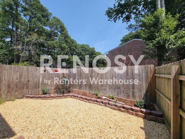 Building Photo - 914 Wildwood Square Ct