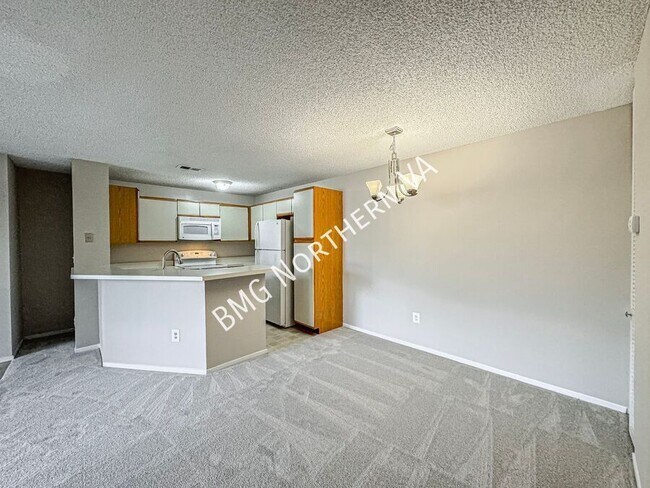 Building Photo - 1510 Summerchase Ct