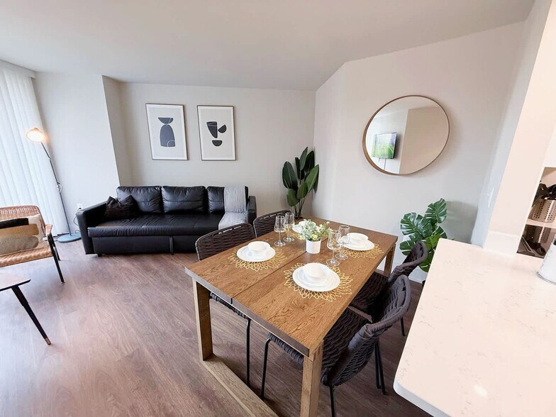 Building Photo - 801 15th St S