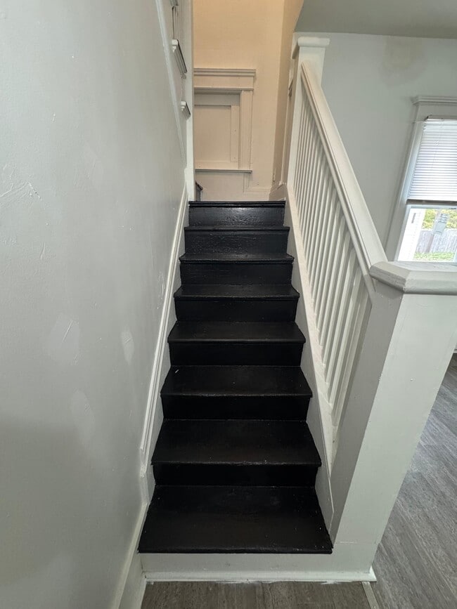 Building Photo - 728 W Colfax Ave