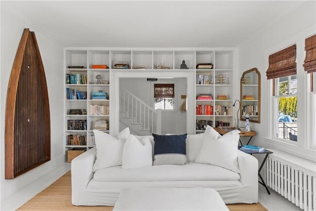 Primary Photo - 193 Coggeshall Ave