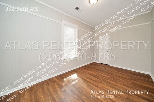 Building Photo - 932 35th Ave