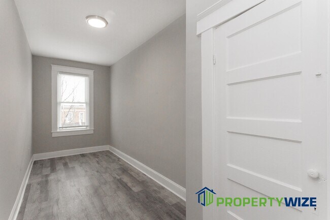 Building Photo - 1814 E 30th St