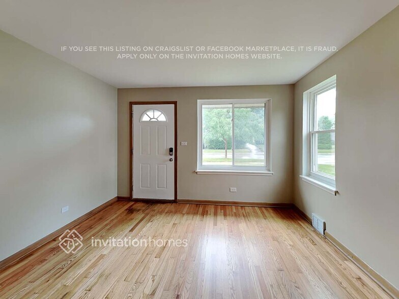 Building Photo - 373 Mors Ave