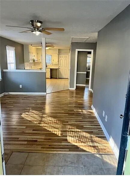 Building Photo - 1152 Pinedale Cir NW