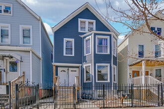 Building Photo - 3056 N Drake Ave