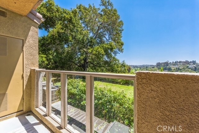 Building Photo - 30902 Club House Dr