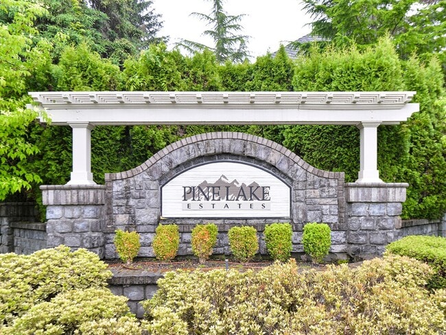 Building Photo - Stunning and Elegant 4+ Bedroom on Park-Like Lot Pine Lake Estates Sammamish