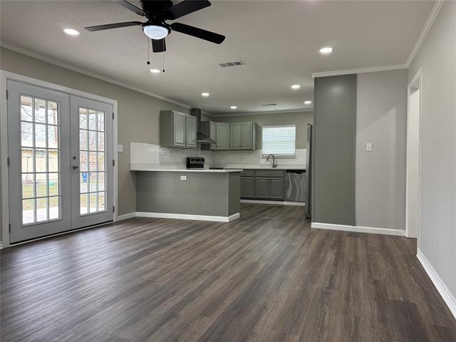 Building Photo - 2500 Rolling Hills Dr