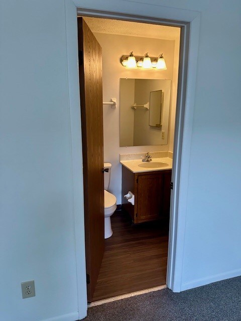 Building Photo - 2253 Hedgerow Road