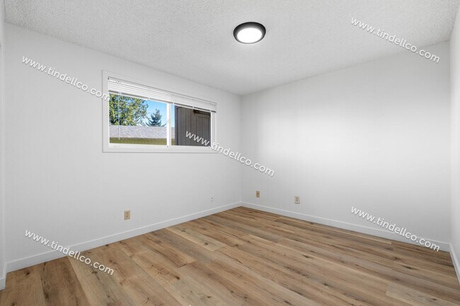 Building Photo - 344-03