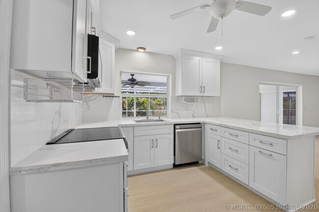 Building Photo - 1301 SW 8th St
