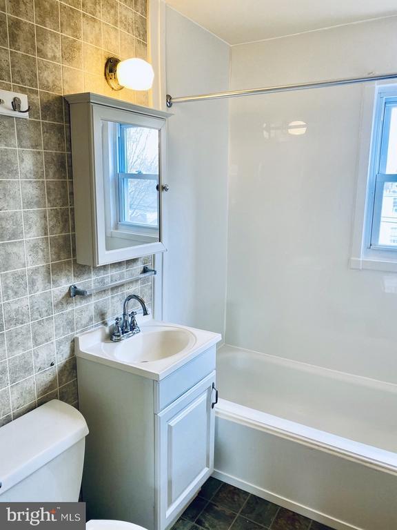 Building Photo - 131 Kentucky Ave