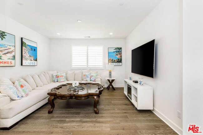 Building Photo - 24407 Clear Creek Pl