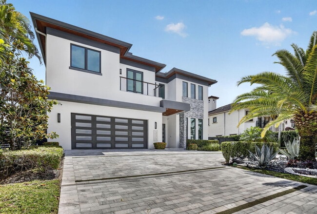 Building Photo - 334 Isle of Capri Dr