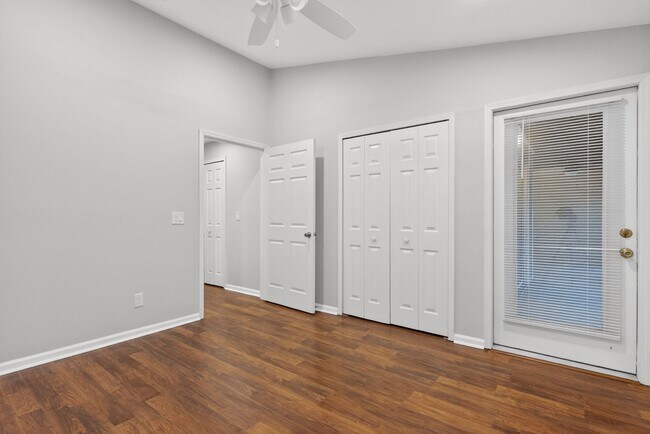 Building Photo - Pristine in PVB