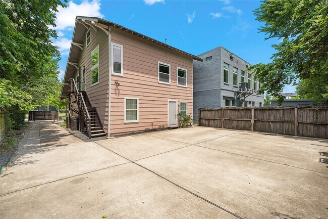 Building Photo - 2413 Emancipation Ave