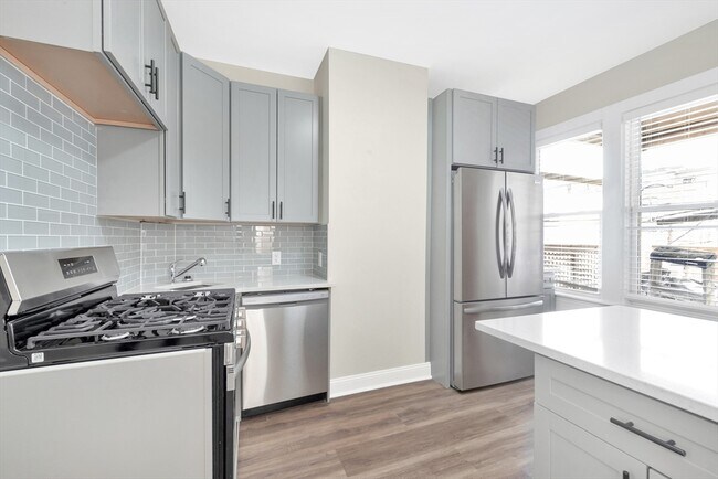 Building Photo - 16 O St