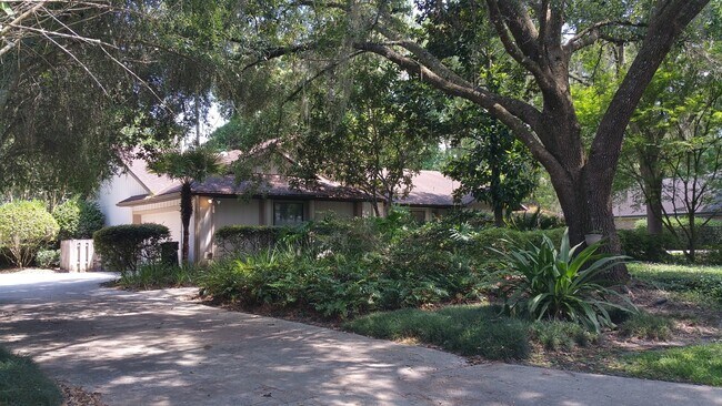 Building Photo - **4431 NW 53rd Street (Huntington)