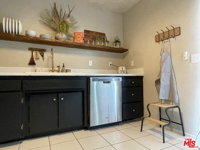 Building Photo - 71658 Cactus Dr