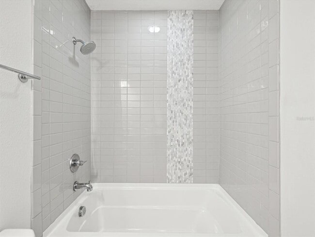 Building Photo - 946 Highland Ave