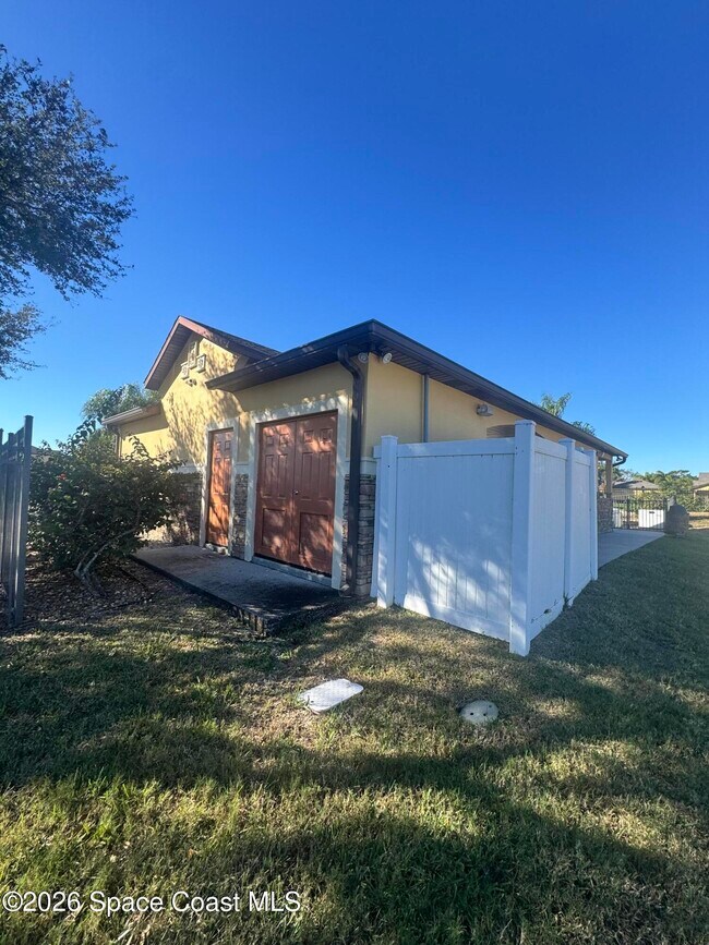 Building Photo - 4575 Radiant Way