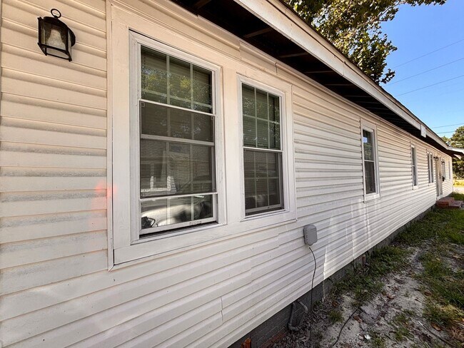 Building Photo - Florence SC 13