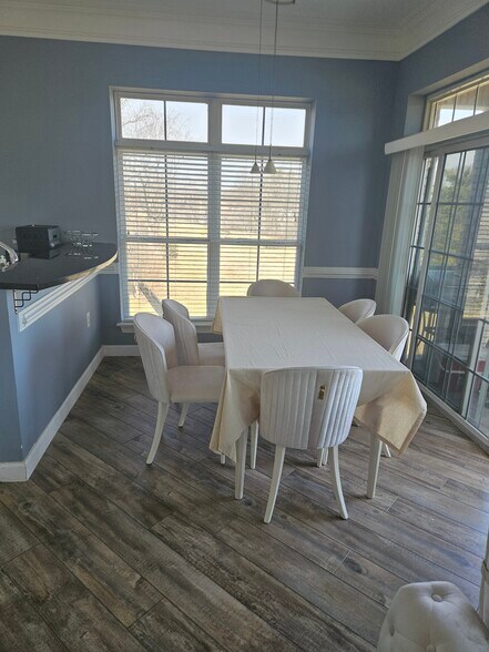 Dining area - 810 Belmont Bay Dr