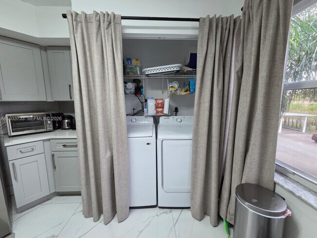 Building Photo - 9610 NW 2nd St