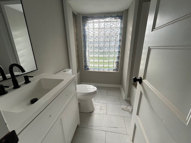 Building Photo - 1014 La Marche Dr