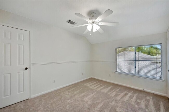 Building Photo - 14010 Hazel Ridge Ct