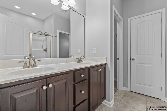 Building Photo - 111 High Hope Ln