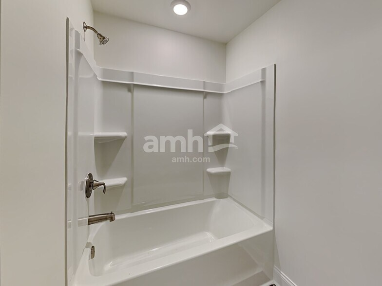 Building Photo - 1330 Ashlyn Ct