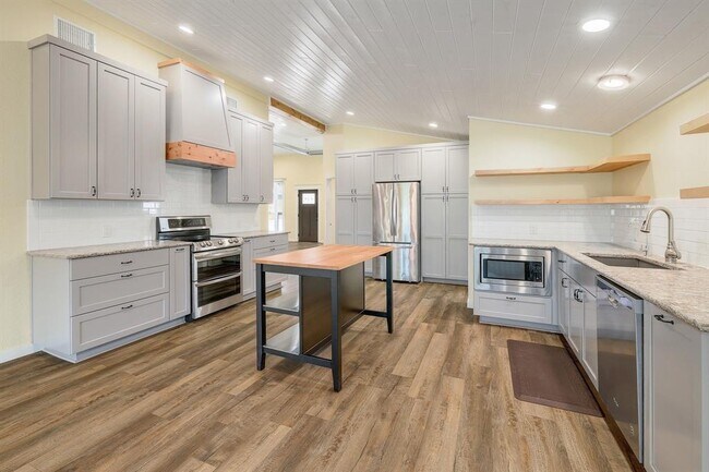 Building Photo - 337 Wilbarger Point