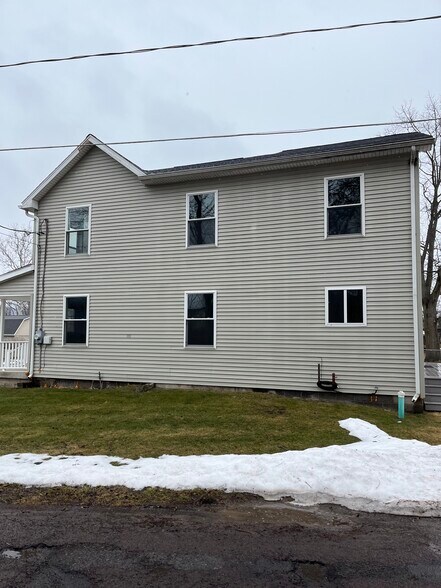 Building Photo - 557 Postal St