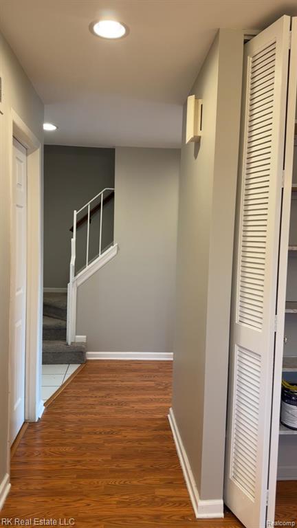 Building Photo - 2824 Roundtree Dr