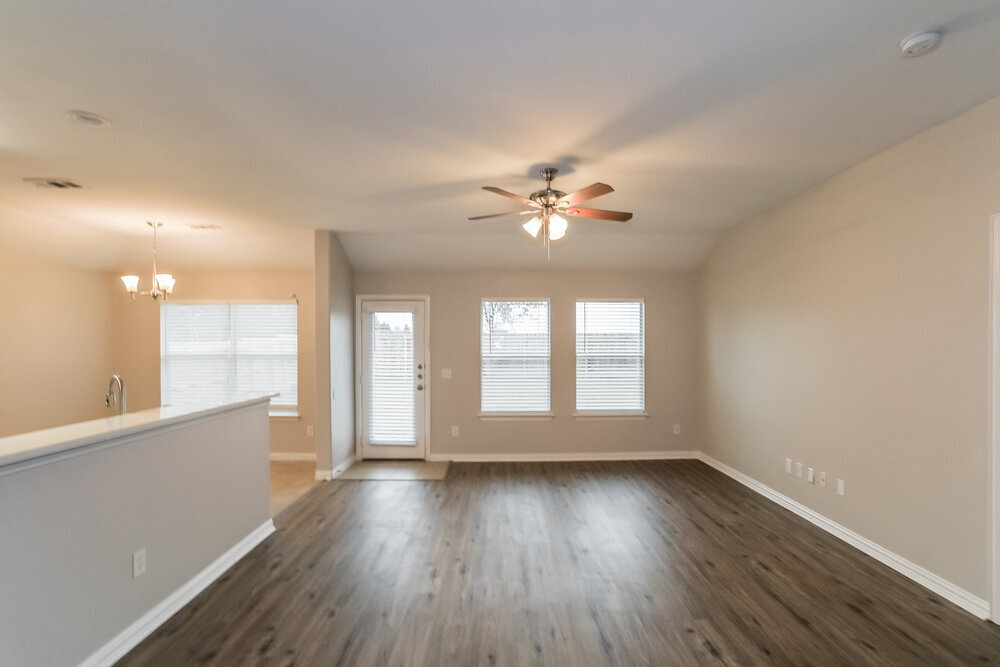 Building Photo - 713 Cedar Cove Dr