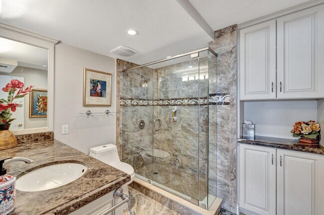 Building Photo - 2100 S Ocean Dr