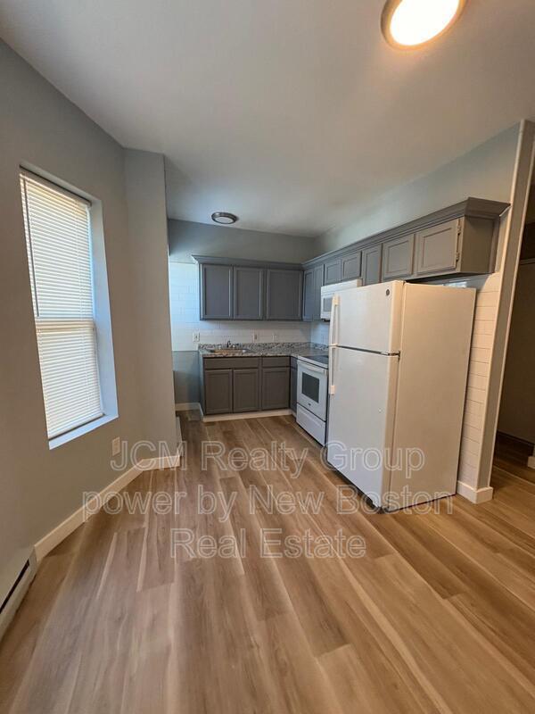 Building Photo - 56 Johnson St