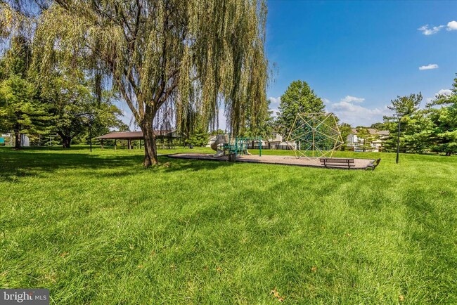 Building Photo - 5621 Queen Anne Ct