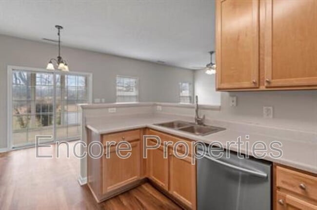 Building Photo - 3212 Sawyers Mill Dr