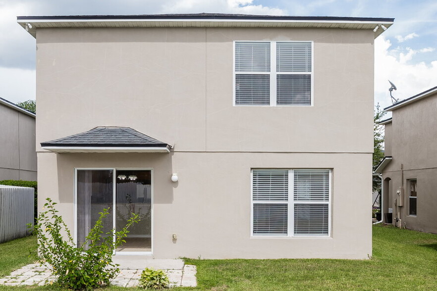 Building Photo - 1725 Portcastle Cir