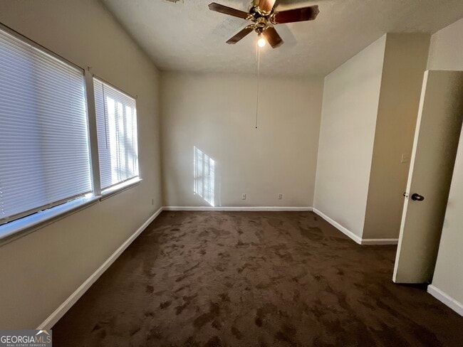 Building Photo - 7560 Taylor Rd