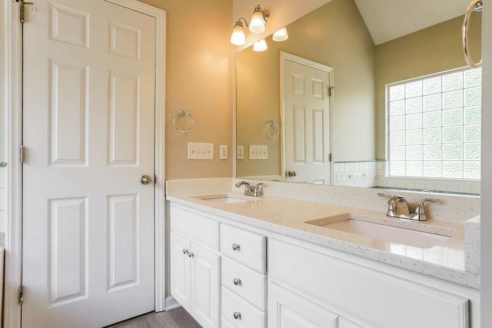 Building Photo - 128 Pondfield Ct